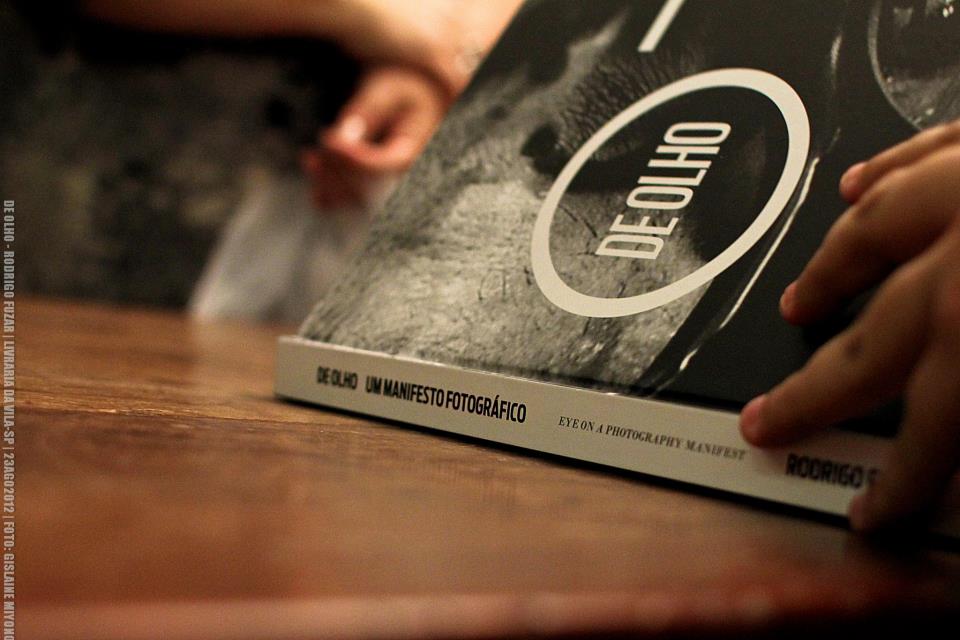 LIVRO: De Olho - Um Manifesto Fotográfico