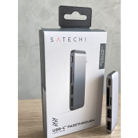 Adaptador Hub Satechi USB-C Passthrough
